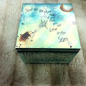 NWT Handpainted + Motivational Shoot 4 Stars Box